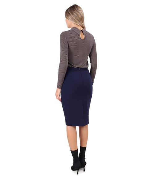 Tinuta office cu bluza din jerse elastic cu guler rotund si fusta creion