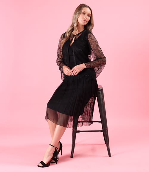 Tinuta de ocazie cu bolero din dantela fina si rochie din voal de matase naturala