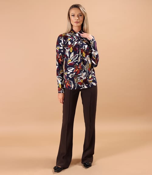 Bluza din jerse elastic cu falduri la decolteu si pantaloni evazati