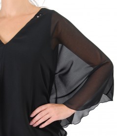 Bluza tip fluture cu aplicatie de cristale la decolteu