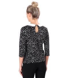 Bluza cu guler rotund cu aplicatie de cristale