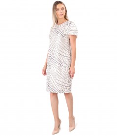 Rochie eleganta cu perle la maneci
