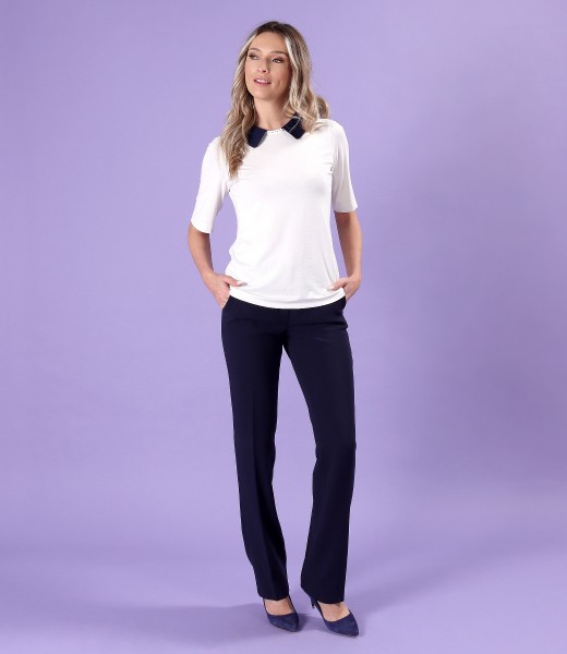 Bluza eleganta din jerse cu guler rotund in contrast cu pantaloni drepti
