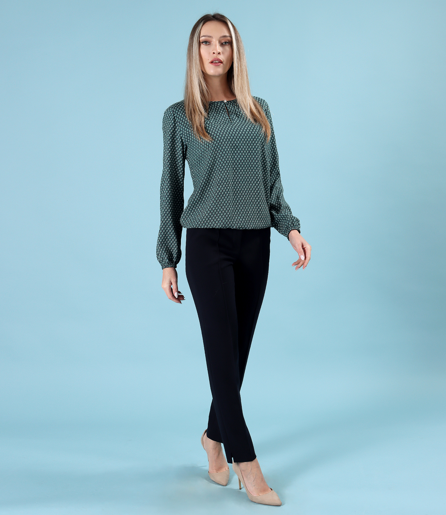 Bluza lejera din viscoza cu pantaloni pana