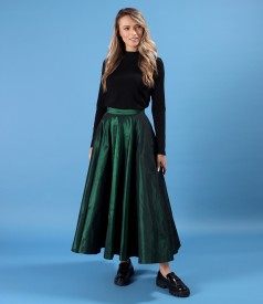 Tinuta smart casual cu fusta lunga din tafta si helanca cu lana