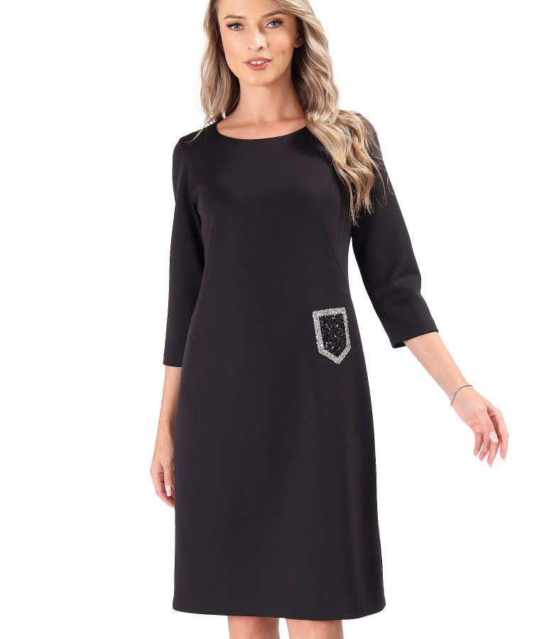 Rochie din stofa elastica decorata cu cristale in talie